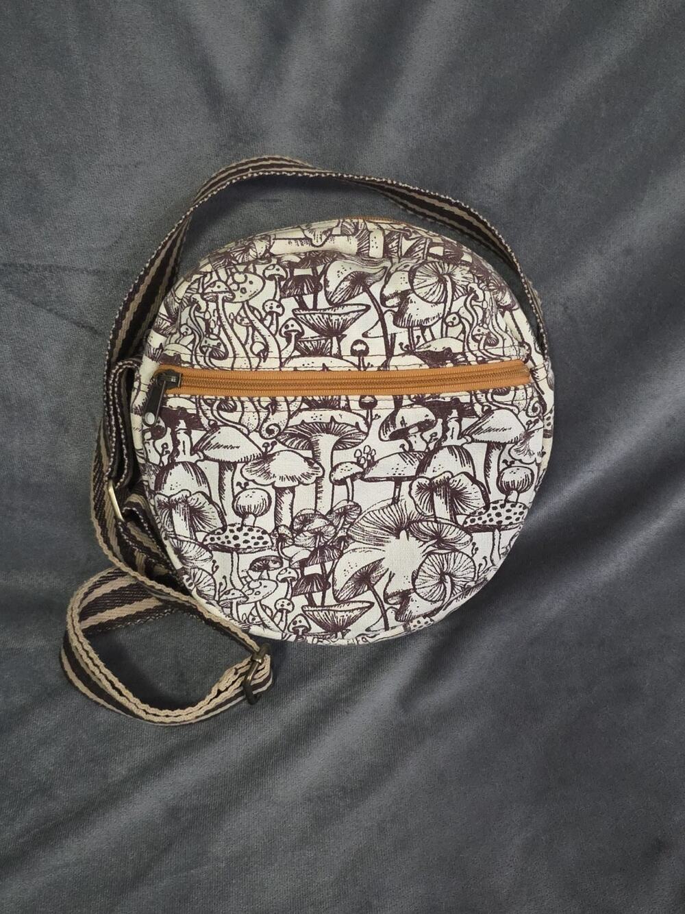 Lakhays Boho Retro Round Crossbody Bag Purse Mushroom Print Brown 100% Cotton